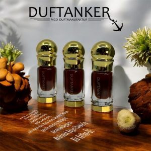 Cacao Oudh II - 3ml x3 mit Deko auf Holztisch